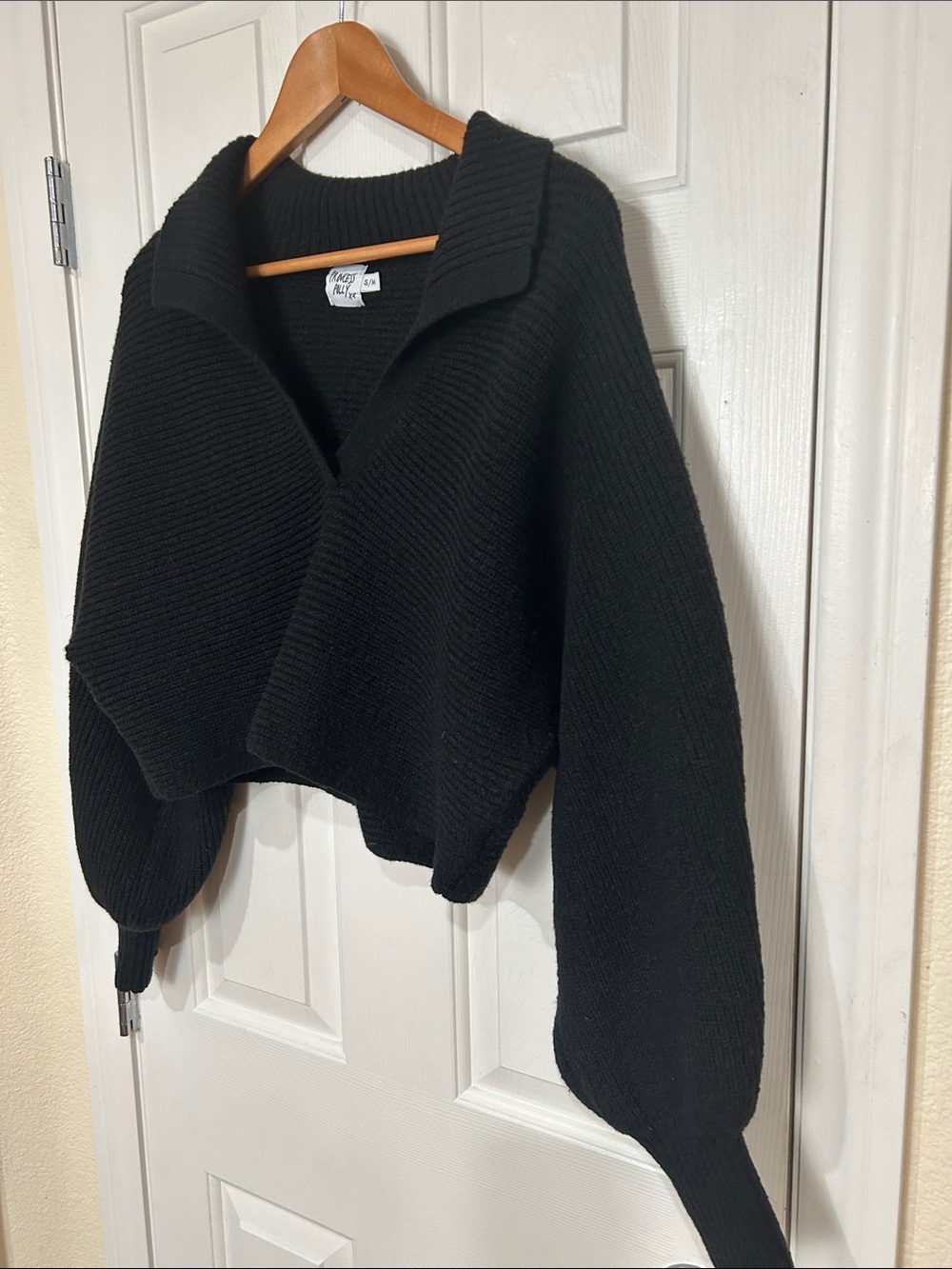 Princess Polly Black Ribbed Collared V-Neck Cropped Sweater Size S/M